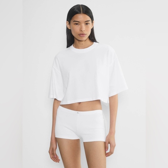 Aritzia Tops - Aritzia TNA Soft Feels Kit T-Shirt